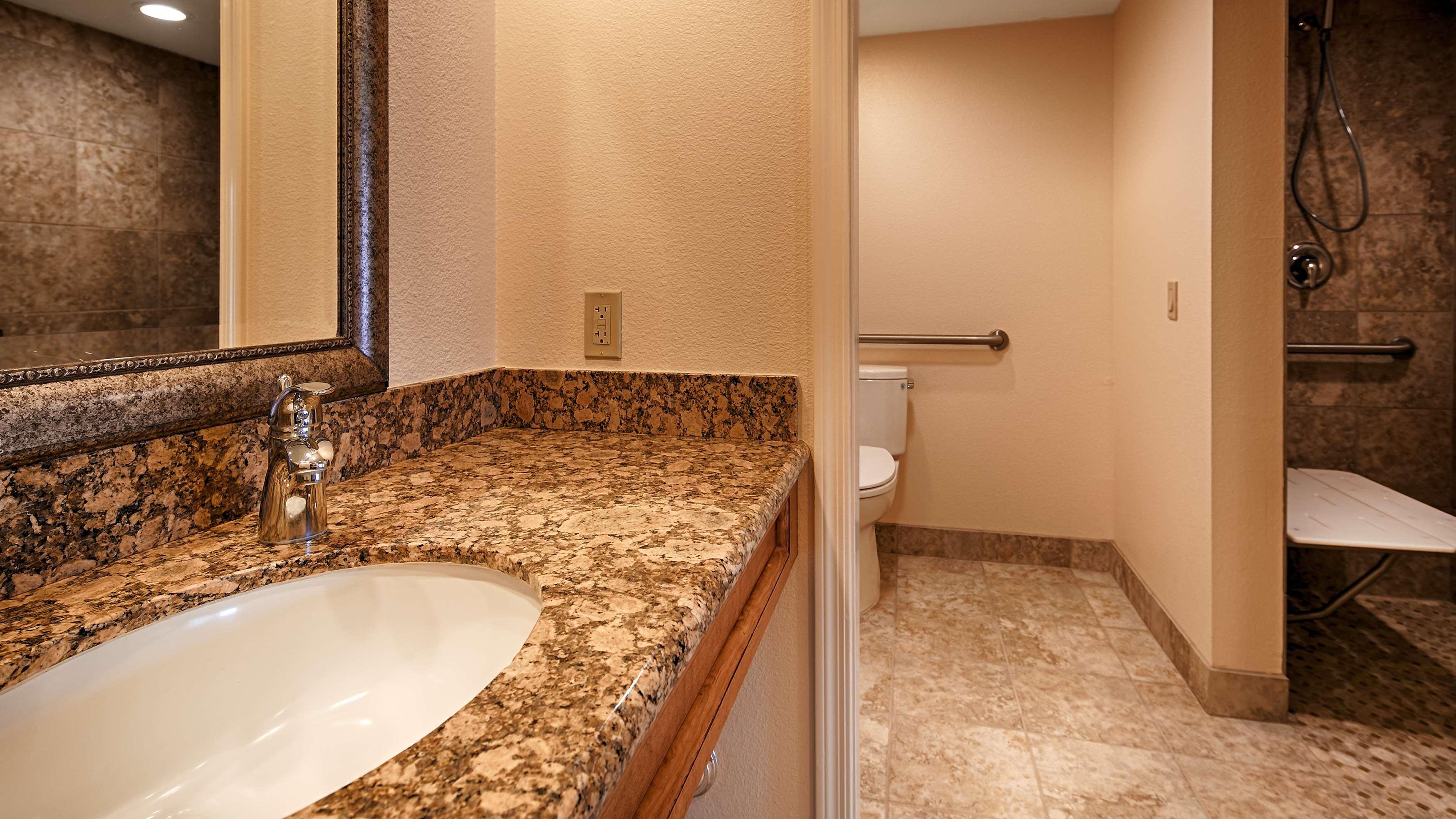 Best Western Plus A Wayfarer'S Inn & Suites Кингман Екстериор снимка
