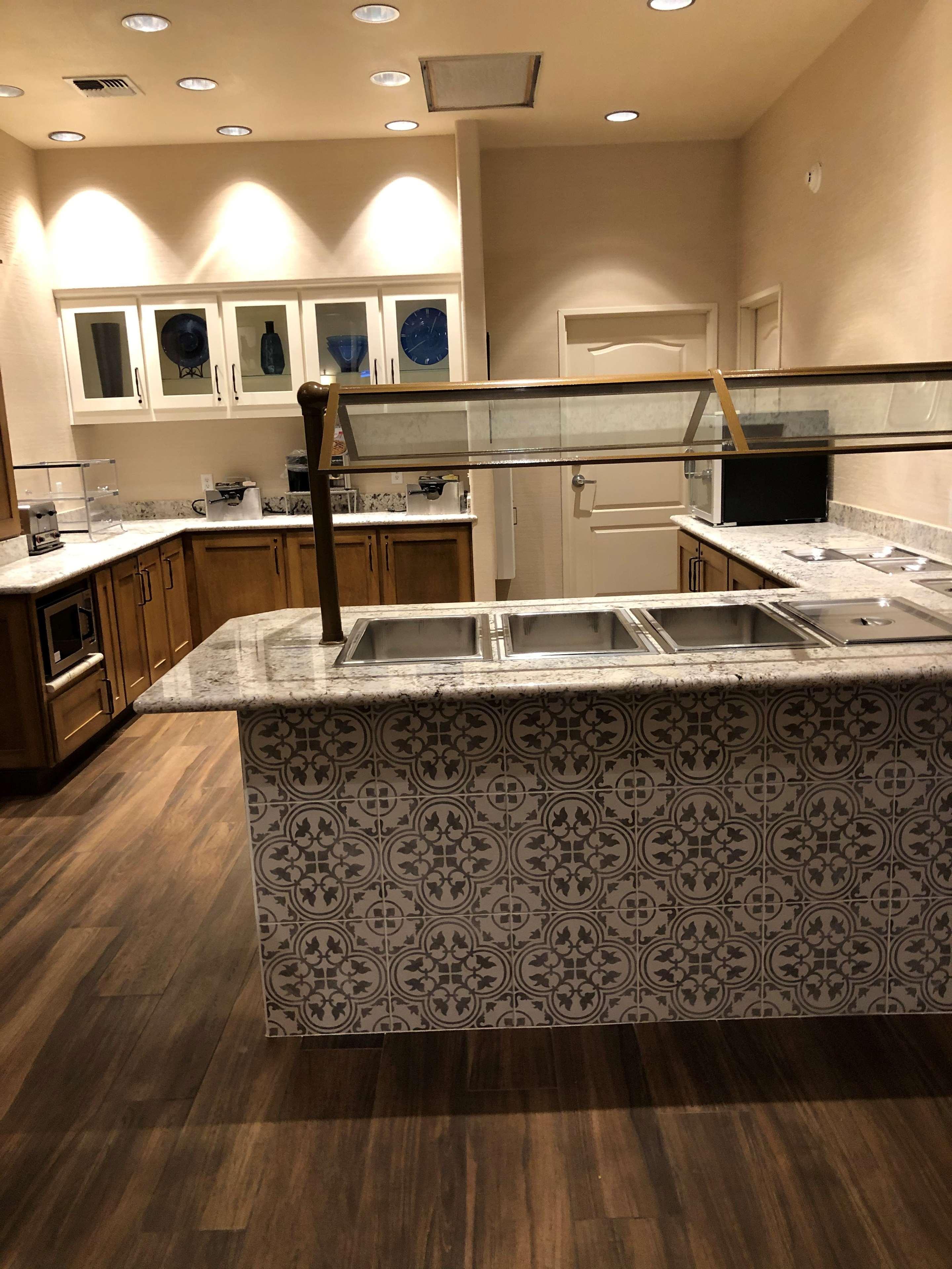 Best Western Plus A Wayfarer'S Inn & Suites Кингман Екстериор снимка