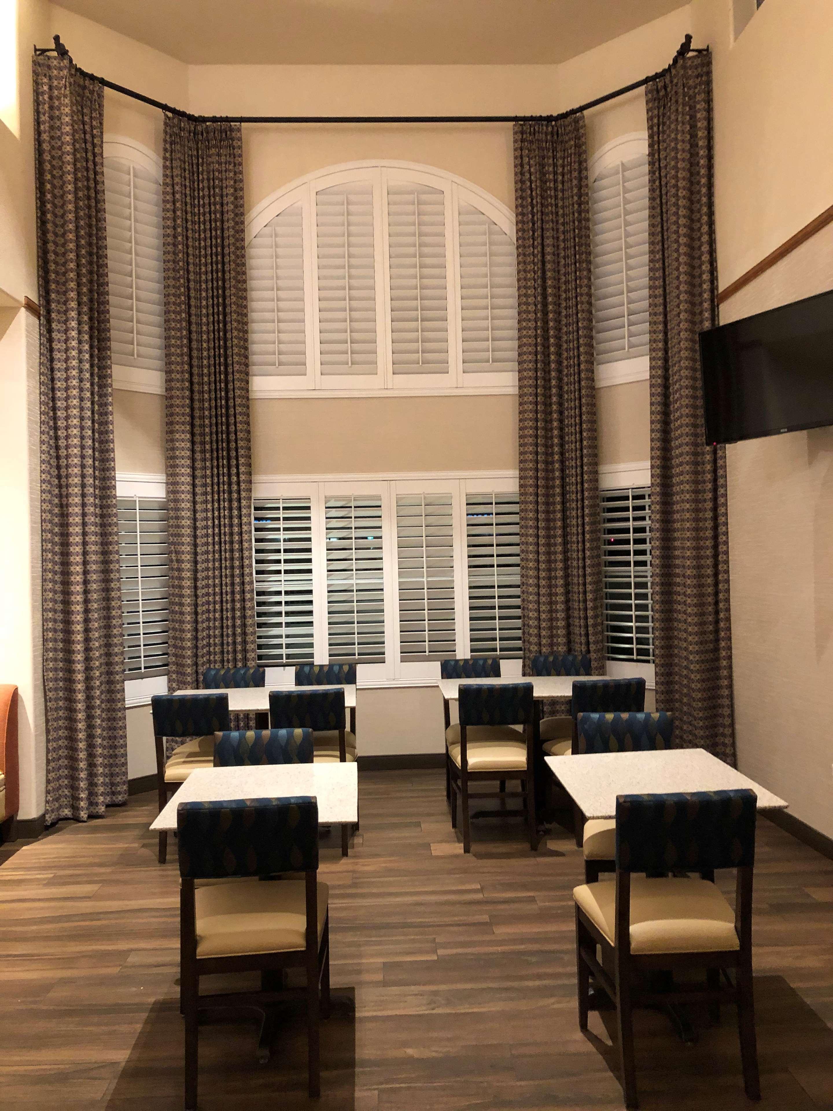 Best Western Plus A Wayfarer'S Inn & Suites Кингман Екстериор снимка