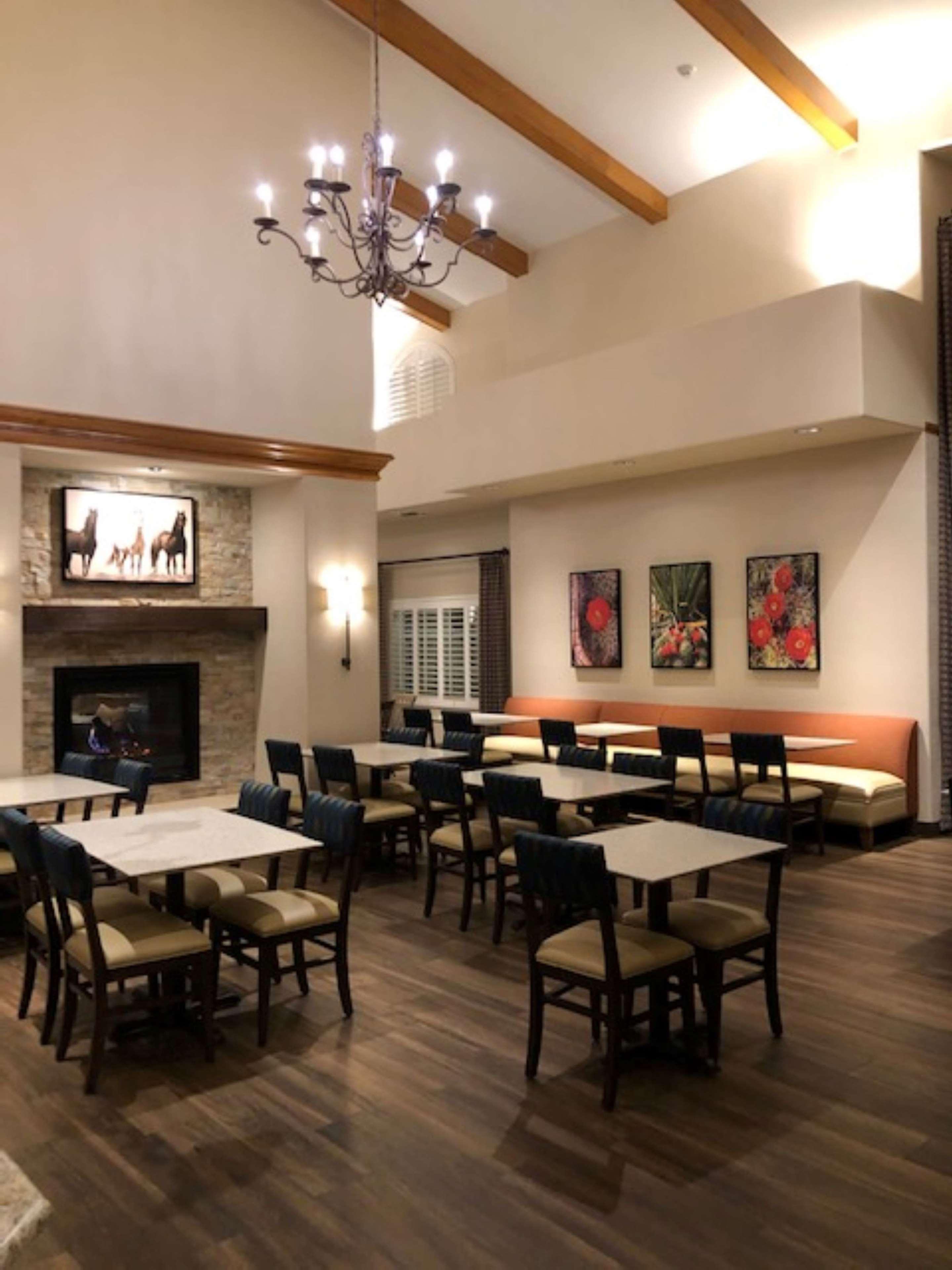 Best Western Plus A Wayfarer'S Inn & Suites Кингман Екстериор снимка