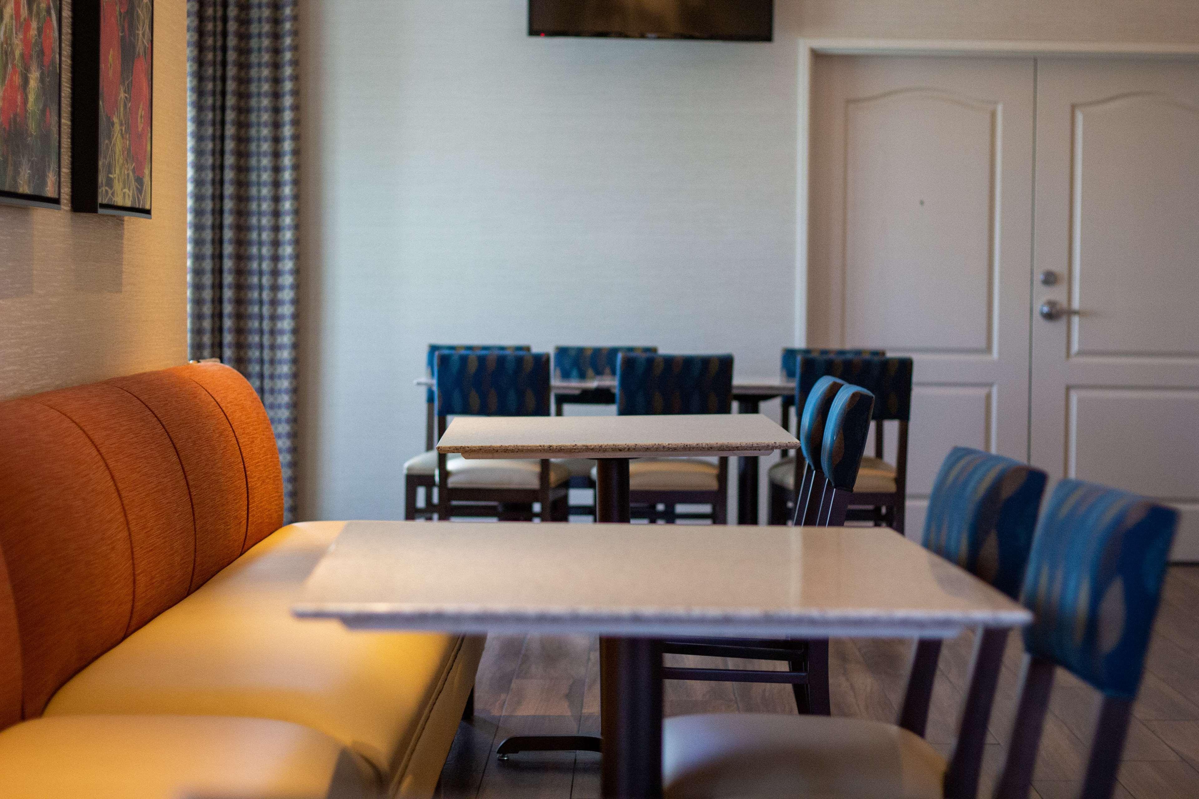 Best Western Plus A Wayfarer'S Inn & Suites Кингман Екстериор снимка